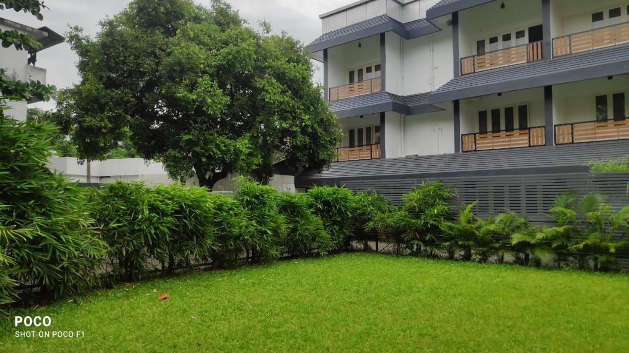 Emperor-Hotel Rachana Continental Pvt Ltd Kizhake Chalakudi Екстер'єр фото