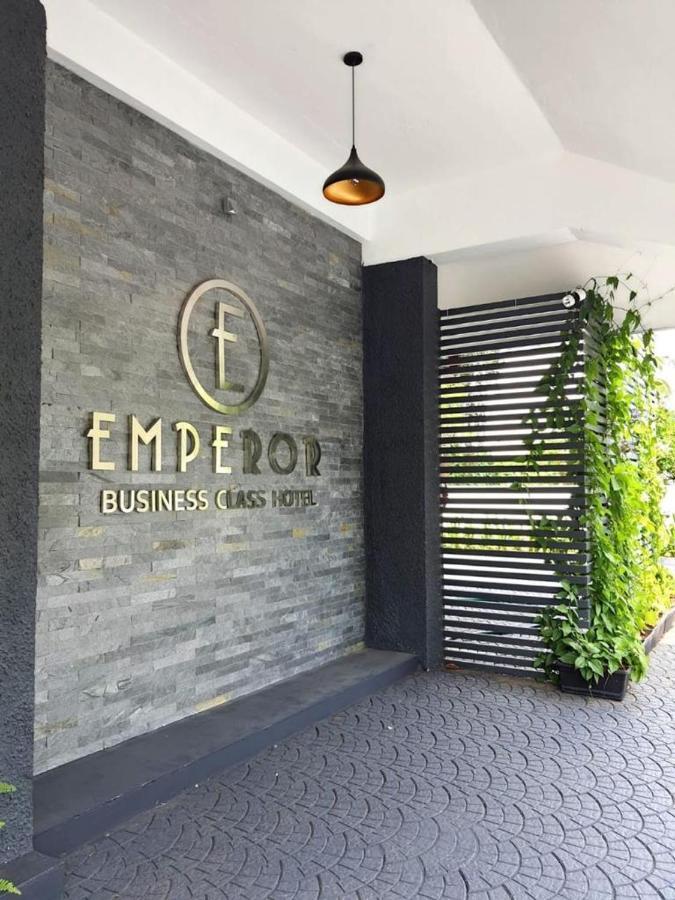 Emperor-Hotel Rachana Continental Pvt Ltd Kizhake Chalakudi Екстер'єр фото