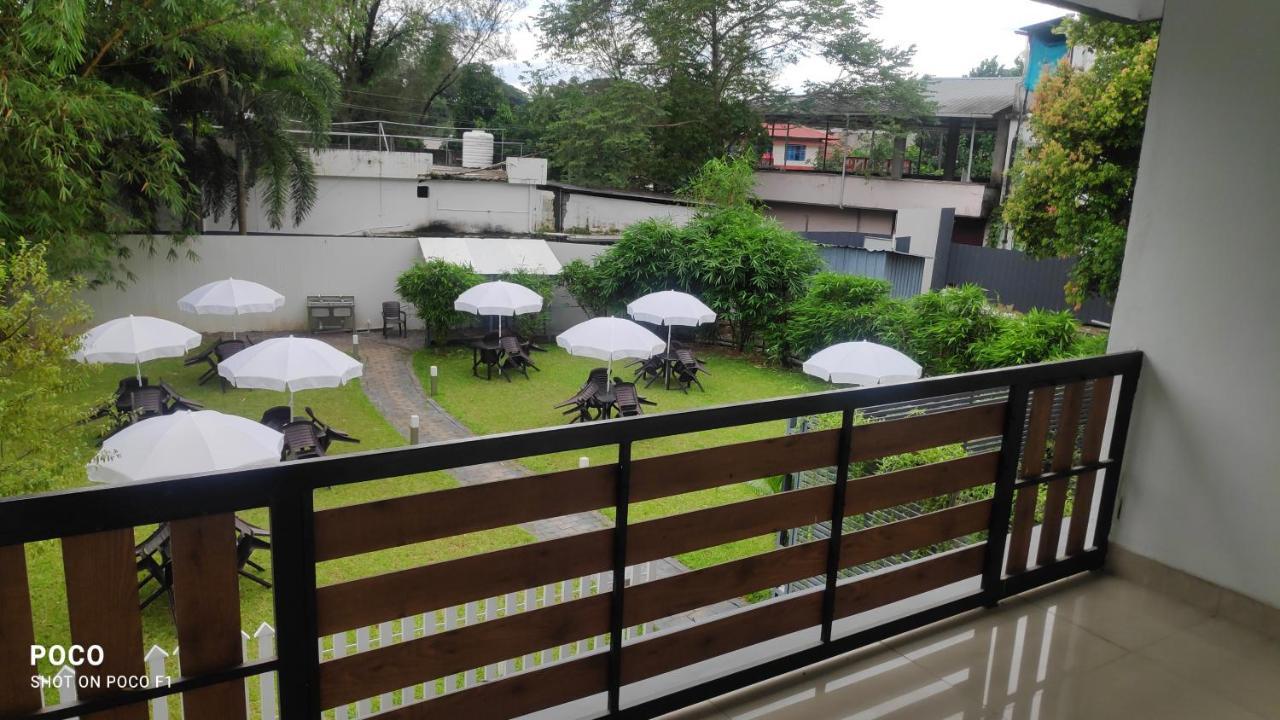 Emperor-Hotel Rachana Continental Pvt Ltd Kizhake Chalakudi Екстер'єр фото