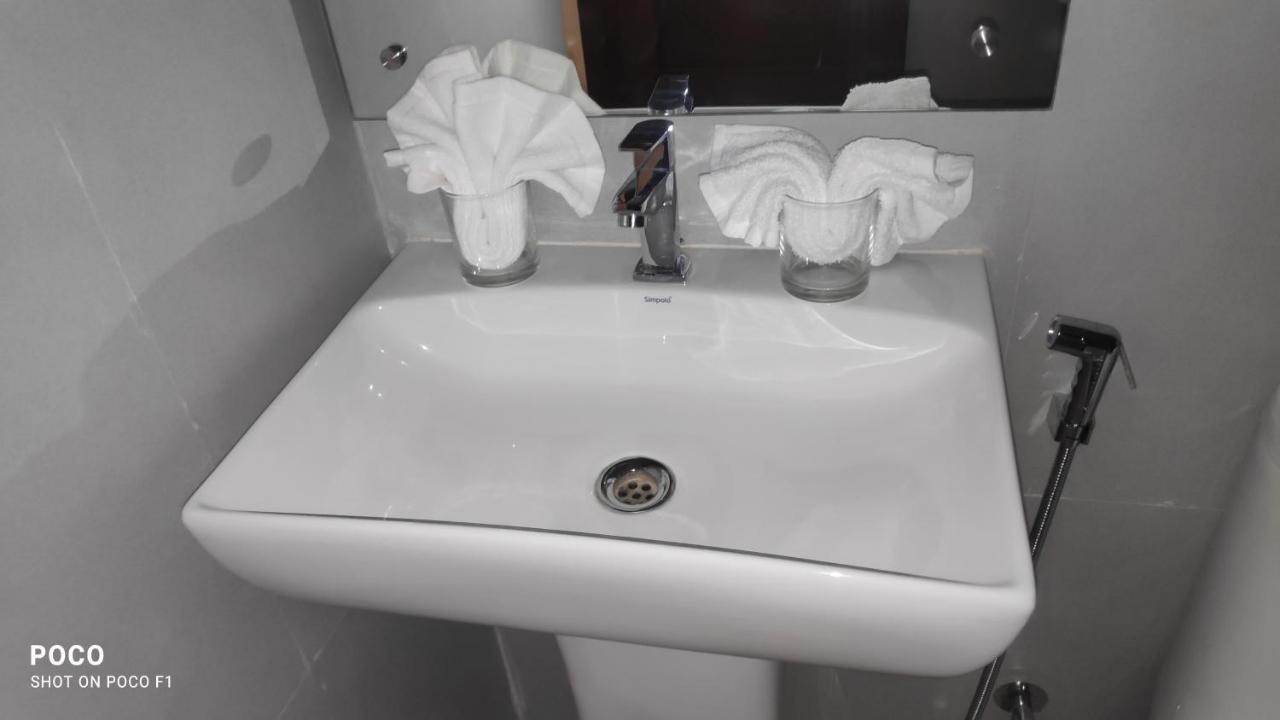 Emperor-Hotel Rachana Continental Pvt Ltd Kizhake Chalakudi Екстер'єр фото